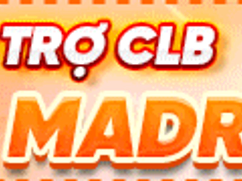 Hình ảnh sân bóng rổ với cầu thủ đang ném bóng